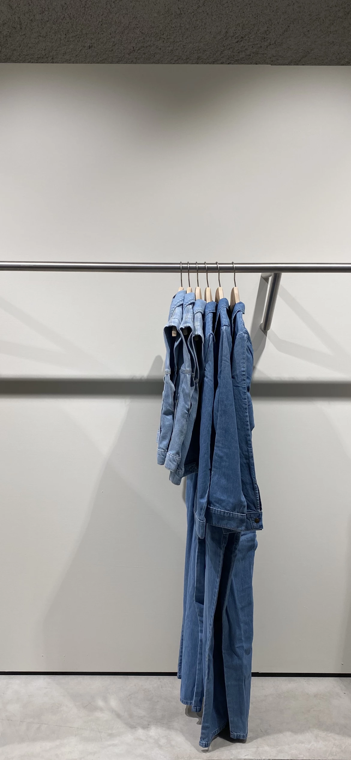 2317 CHARLES COLLECTION